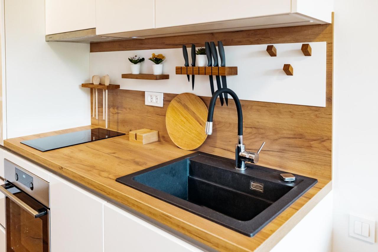 Woody - Comfy Apartment In Siska Ljubljana Exterior photo