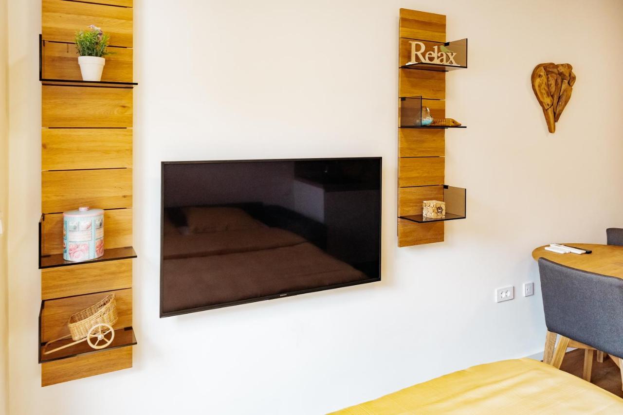 Woody - Comfy Apartment In Siska Ljubljana Exterior photo